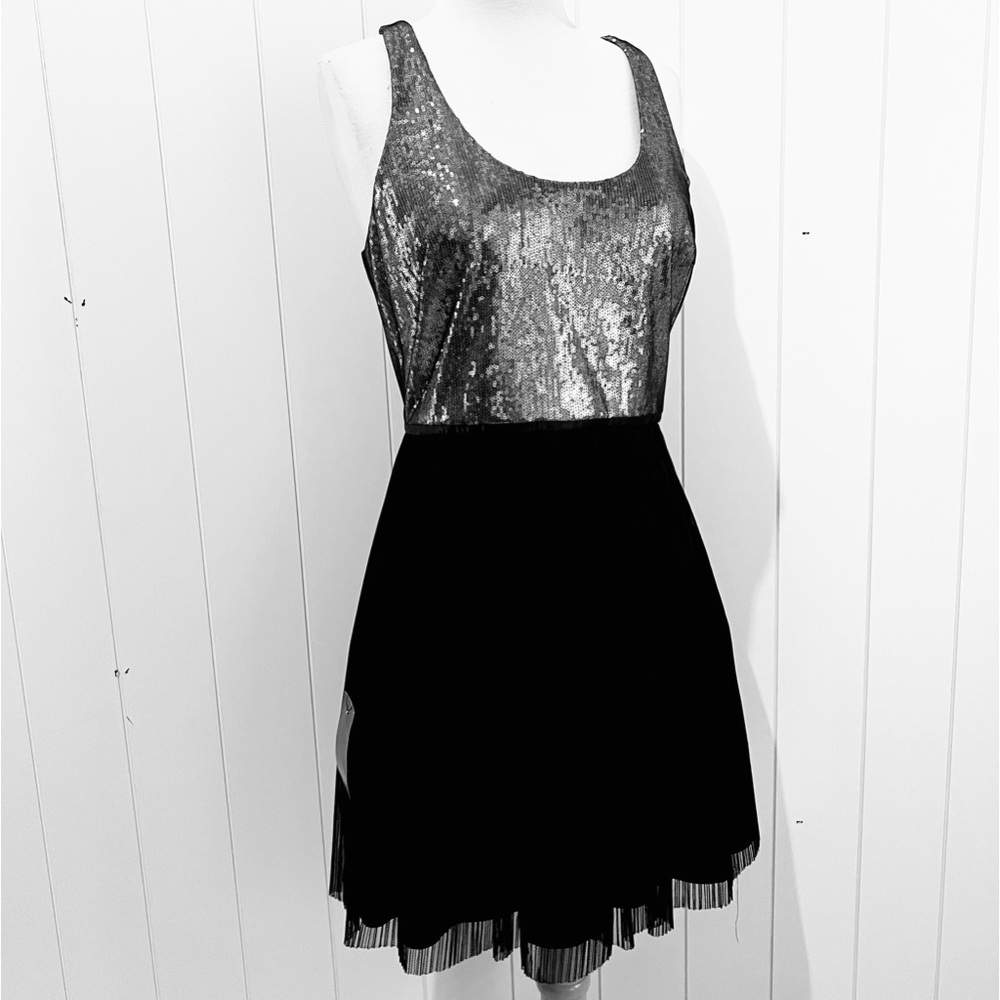 Aqua dress NWT  sequin lace midi dress tank  fully lined black silver size 10